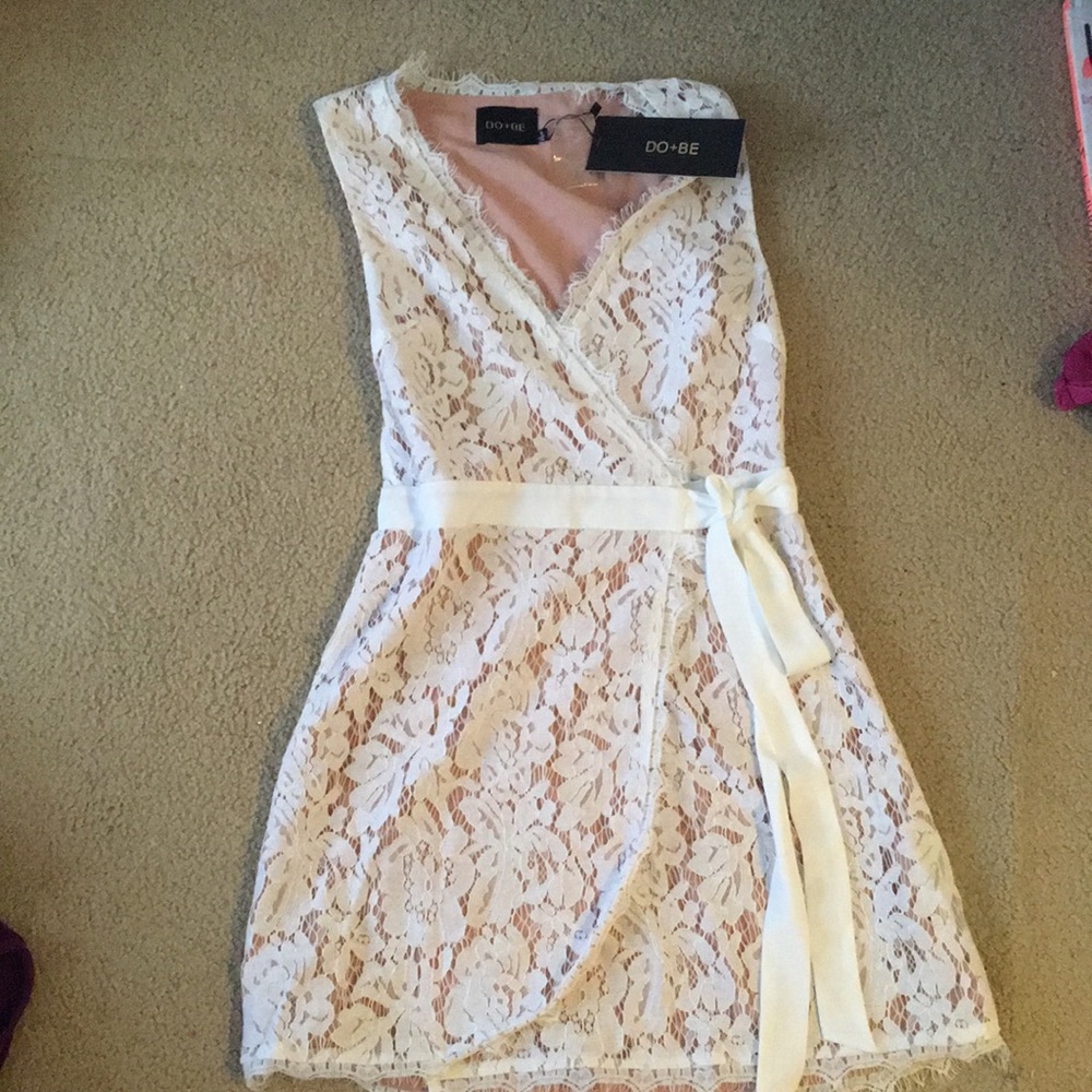 Nice laced dress for formal occasions